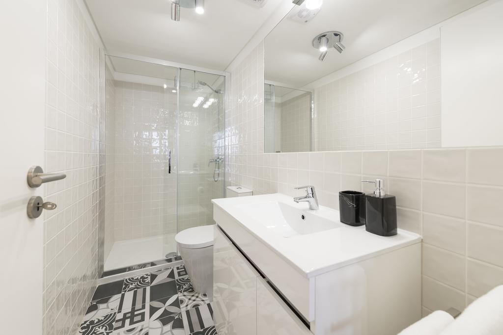 Lovelystay-Modern Loft City Center Порту Экстерьер фото